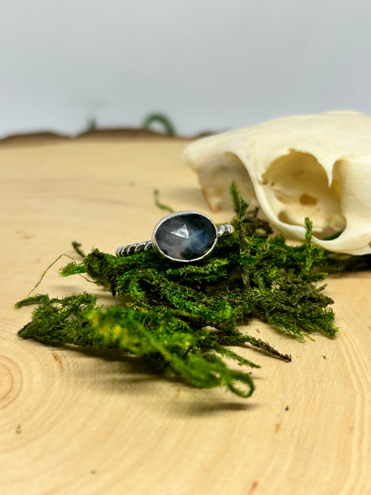 Moss Agate Twist Ring - size 7