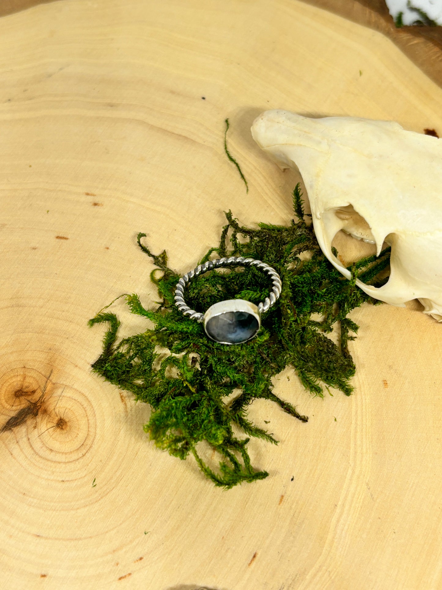 Moss Agate Twist Ring - size 7