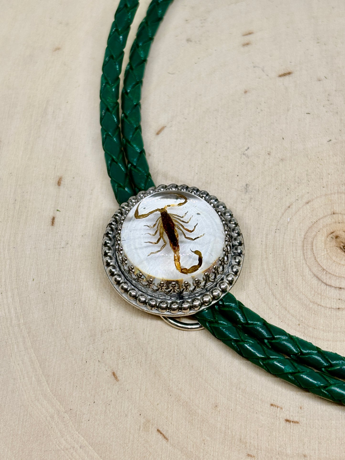 Scorpion Bolo